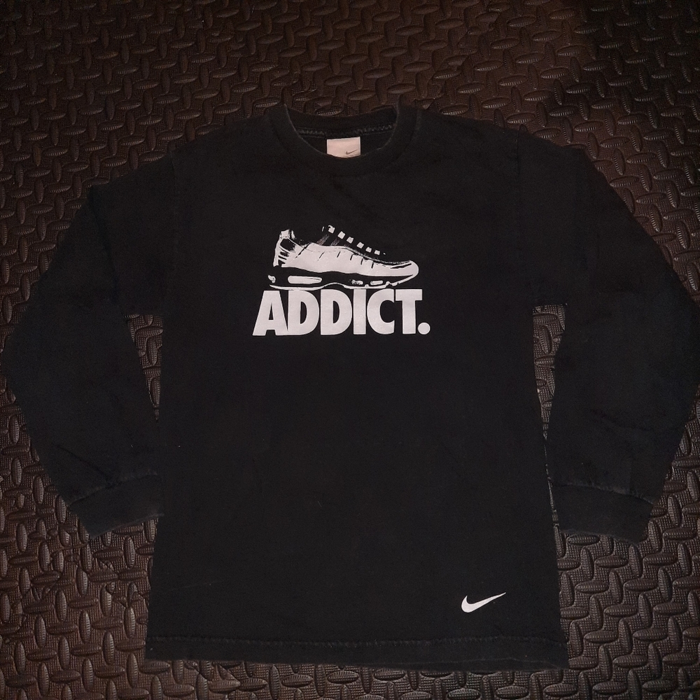 Vintage Nike Shoe Addict long sleeve